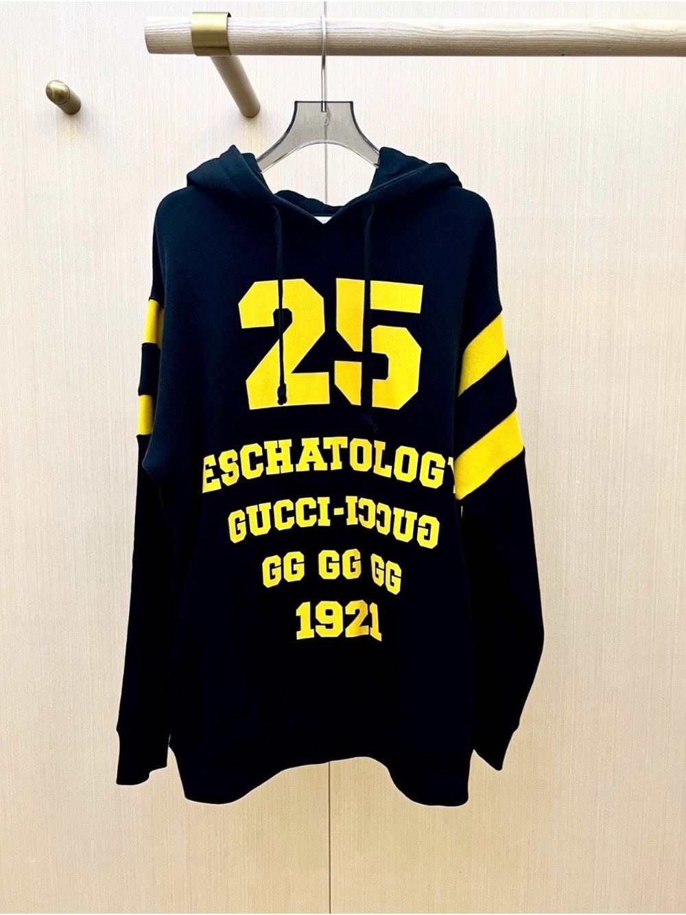 🚩steal Gucci Black and Yellow '25 Eschatology' Crewneck Sweatshirt